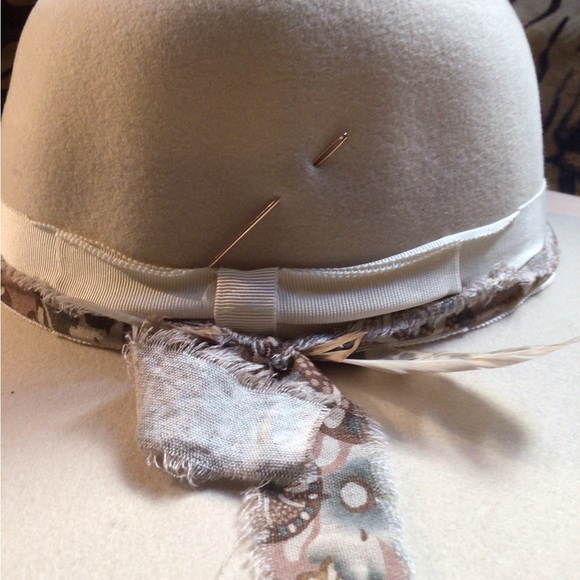 Sale !Rare WyethXOlin Elegant Cream Wide-Brim Hat